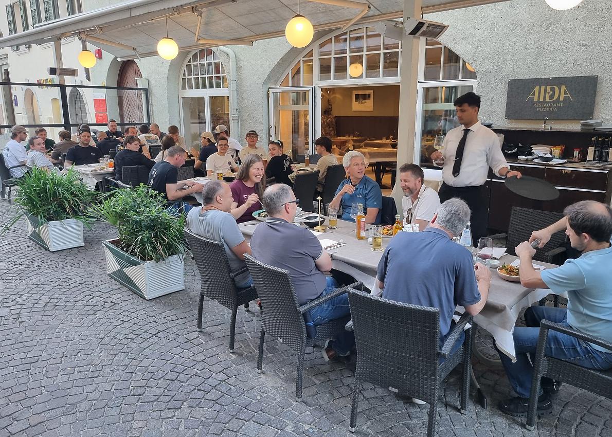 Raus aus dem Arbeitsalltag und hinaus ins gemeinsame Vergnügen – Teambuilding auf Südtirolerisch.