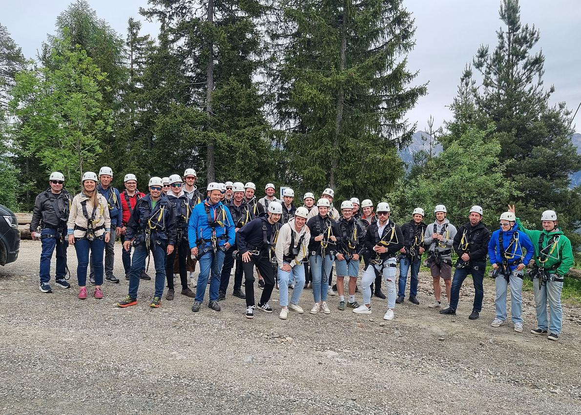 Raus aus dem Arbeitsalltag und hinaus ins gemeinsame Vergnügen – Teambuilding auf Südtirolerisch.