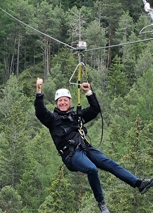 Raus aus dem Arbeitsalltag und hinaus ins gemeinsame Vergnügen – Teambuilding auf Südtirolerisch.